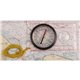 Karten-Kompass mit Lupe und Messeinrichtung