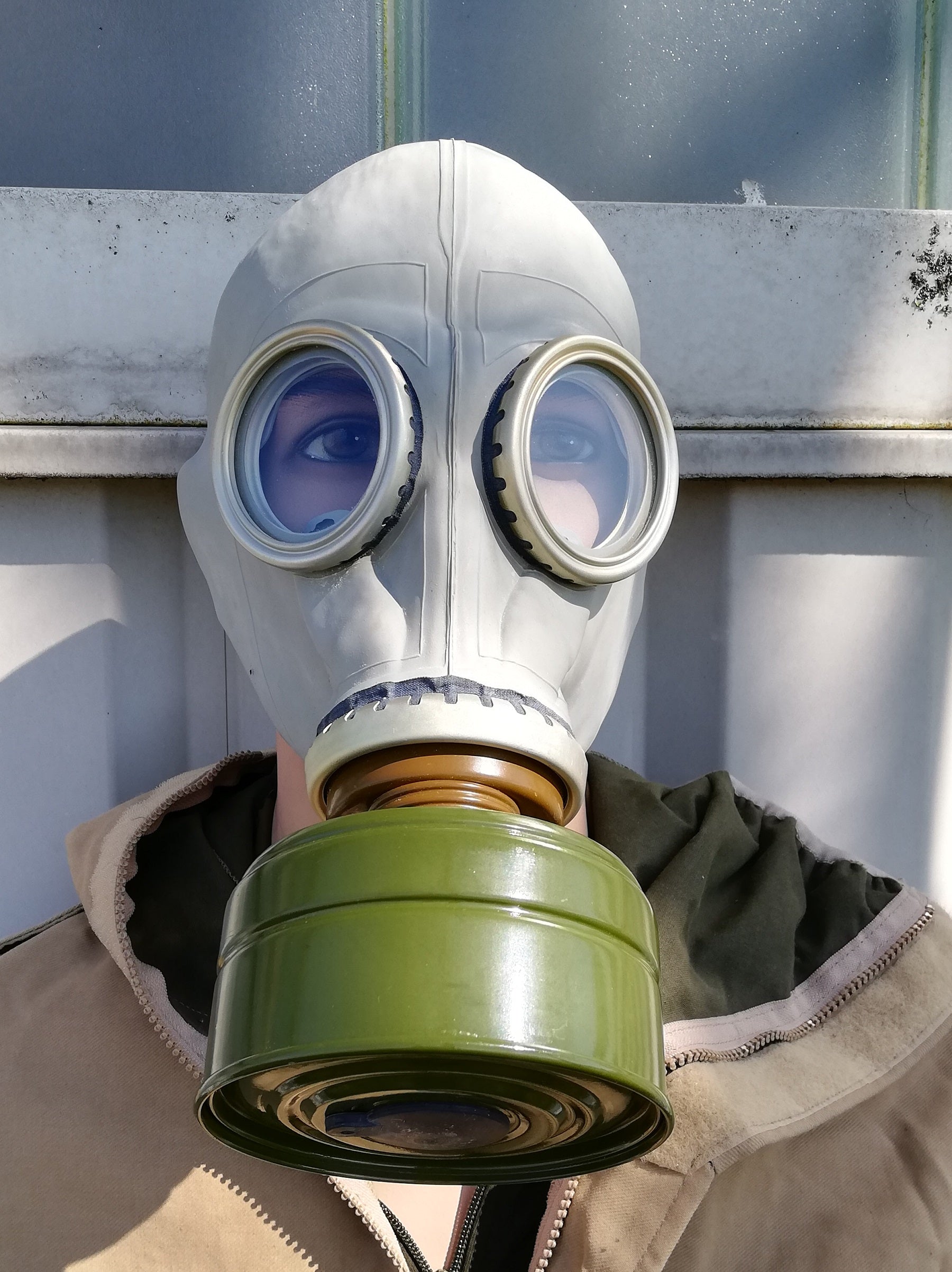 orig. russ. Armee Schutzmaske ABC schwarz mit Filter und Tasche neuwertig